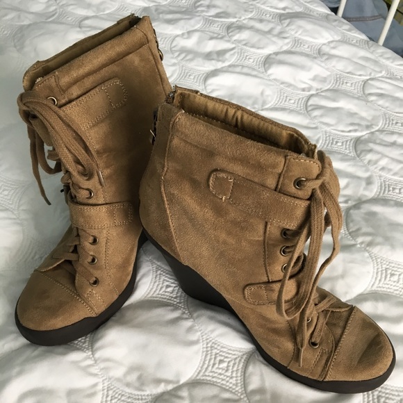 suede boot wedges - Picture 4 of 6